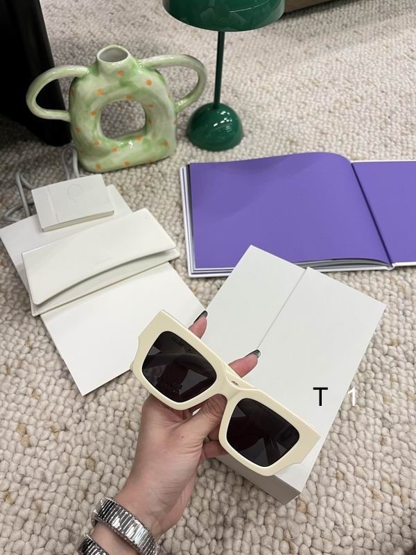 CELINE Sunglasses 207